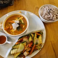 Tom yum, wok, samosa, spring roll, rice at Thai Chiangmai in Brussels