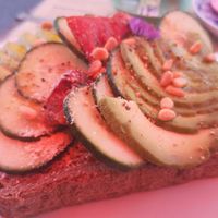 Vegan avocado toast at Galerie POP in Domburg