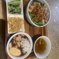 Lunch menu - chopped chicken ricee  at Ming-Teng HAO HAO in Tokyo