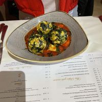 Hausgemachte Spinatknödel auf Tomaten- Zucchiniragout  at GenussSpecht in Spielberg