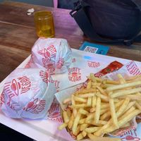 🍔🌱❤️  at Dirty Vegan - Barcode Street Food in Oslo