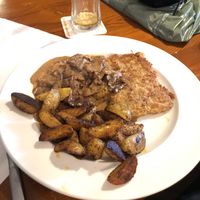 Schnitzel mit Pilz Sauce (mushrooms)   at Schaberger Bahnhof in Solingen
