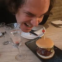 Mini burger tapas at Amberes The Vegetarian Wine And Cocktail Bar in Valencia