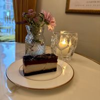 Chocolate & Vanilla Raw Cake  at Oslo Raw Frogner in Oslo