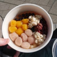 Sweet taro balls (芋圓 豆満足) at Taiwan Ten Cafe  in Tokyo