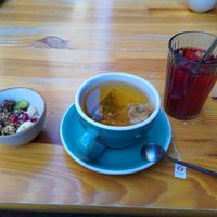 Granola, bissap juice and tea (brunch) at BRÛLÉ in Toulouse