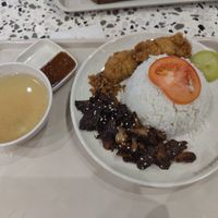 Rice with faux meet and broth at Nyonya Vege in Kuala Lumpur
