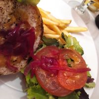 Vegan burger at La Gasthaus Bistrot in Bergamo