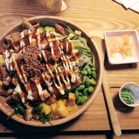 Vegan "chicken" poke bowl at Dadawan in Tilburg