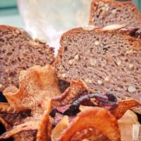 Gluten free bread and chips at Oh K-fée d'Mj in Nantes