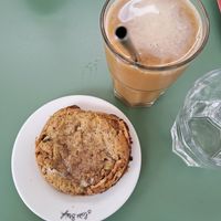 Pistachio and white chocolate cookie & almond syrup frappe at Oh K-fée d'Mj in Nantes