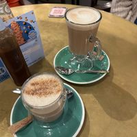 Chai Latte with Soya Milk (left) and Latte with Oat Milk at Bill's in York