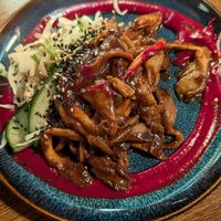 Hoisin oyster mushroom salad 😋 at Kanu Poké in Shrewsbury