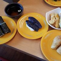 Yes. Tempura too at Sushiro - スシロー 伊勢御薗店 in Ise