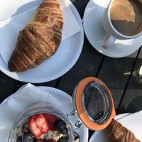 Vegan croissant and vegan overnight oats  at Coffee Drink Your Monkey in Berlin