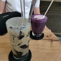 Iced black sesame und hot Ube at Ukiyo Coffee in Mainz