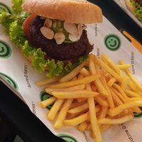 Avocado Burger with fries at 3B - Burger Beer Bitter in Milan