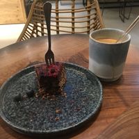 Vegan cake and coffee at Auckland Coffee in Nuremberg