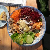 Increíble! Me encantó cada sabor del bowl que pedí, además de su repostería que estaba increíble! Totalmente recomendado y sin duda que iría de nuevo en mi próximo viaje a  at Anasavam Vegano Y Saludable in La Serena