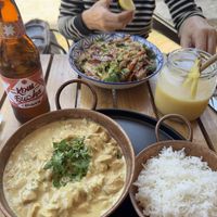 Tika masala de tofu y Pad Thai de tofu    at Anasavam Vegano Y Saludable in La Serena
