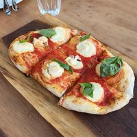 Margherita Pizza at Osteria Du in Toronto