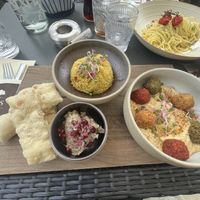 Orientalisches Plättli  at Bär's Café Bistro Lounge in Klosters-serneus