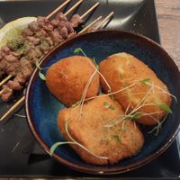 Arancine e arrosticini at aTipico in Palermo