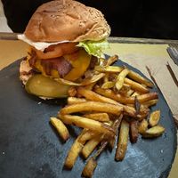 BBC Burger con papas fritas at aTipico in Palermo
