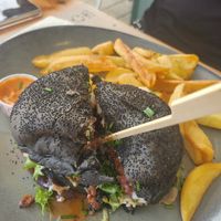 Burgues burger (no meat) at Guará in Vila Nova De Gaia