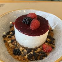 la mejor cheesecake que he probado! #Veganuary at Guará in Vila Nova De Gaia