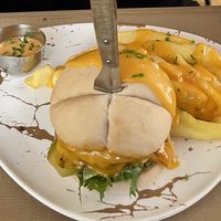 gluten-free burger with cheesy fries  at Guará in Vila Nova De Gaia