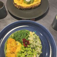 Delicious Poké Mama Mango, Avocado, mango, edamame sushirice 16,25  at The Avocado Show in Leidschendam