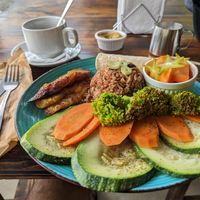 Vegan gallo pinto at Kinsu in Uvita
