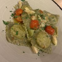 El mejor ravioli que me he comido en mi vida de vegana y antes de serlo. Este plato es pura elaboración 100% italiana con muchísima calidad y sabor. Repetiremos mil veces.   at La Gastrobottega Di Giuseppe in Calpe
