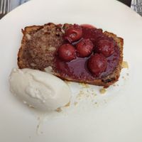 Bananenbrot mit Joghurt-Eis at Steinhaus1718 in Budingen