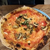Vegan Pizza Margherita + mushrooms at Pizza Quartier in Vienna