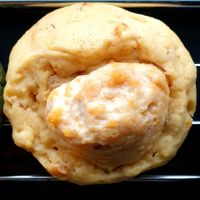 cream cookie at Yong Tokki in Seoul