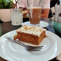 Carrot cake and chai latte with almond milk. at café-mats in Karlsruhe