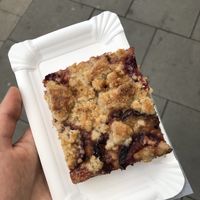 Pflaumenkuchen (vegan)  at denn's Biomarkt - Schanze in Hamburg