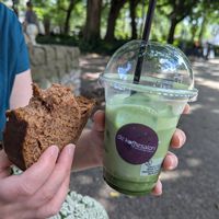 Iced matcha latte and banana bread at De Koffiesalon Centrum in Amsterdam