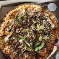 Pizza Salvaxe - with vegan Meat, Mushrooms & Pepper at Salvaxe in Mexico City