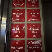   at Kkot Bape Pida - 꽃 밥에 피다 A Flower Blossom on the Rice in Seoul