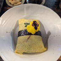  at Kkot Bape Pida - 꽃 밥에 피다 A Flower Blossom on the Rice in Seoul