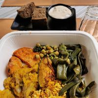 Paid 10 € cinnamon bread and hummers where free :) at Alhambra in Milan