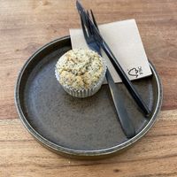 Muffin de limón y coco   at umami in Madrid