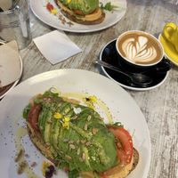 Leckere Avocadostulle  at umami in Madrid