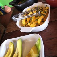 Fresh avocado and mango with basil at Aprisco La Española in Quimbaya