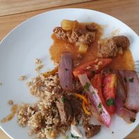 Chaufa, saltado y una cosa como carbonada at ConSuLado Vegano in Lima