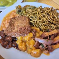 Buffet sample at ConSuLado Vegano in Lima