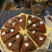 pizza con olive e feta vegana   at Darsenale - Bizantina Brewpub in Ravenna